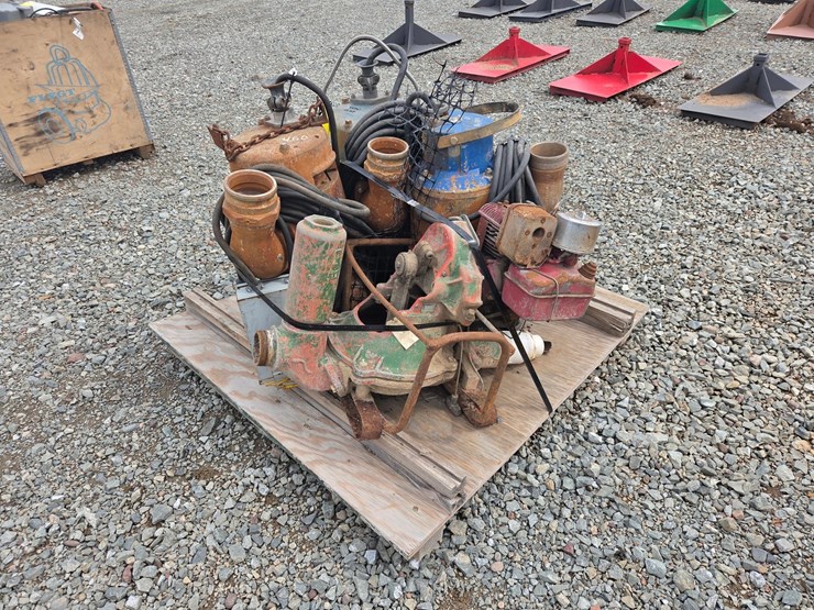 #6038-•-(3)-submersible-pumps-image-2