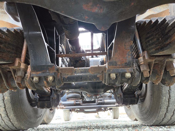 2007-mack-granite-cv713-image-38