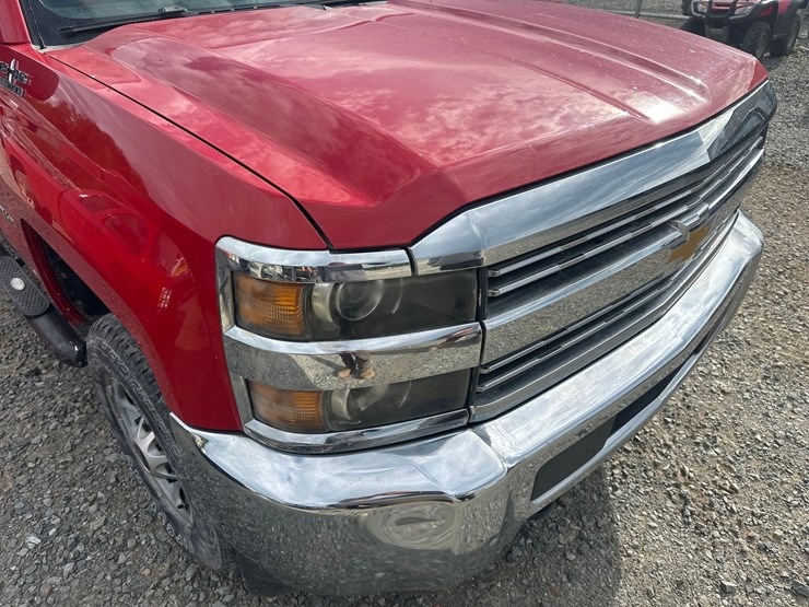 2015-chevrolet-silverado-2500hd-image-10