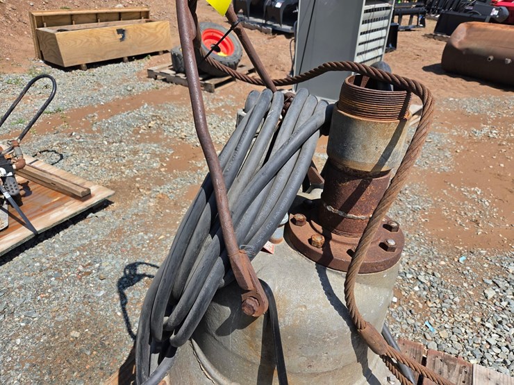 #6024-•-submersible-pump-image-5