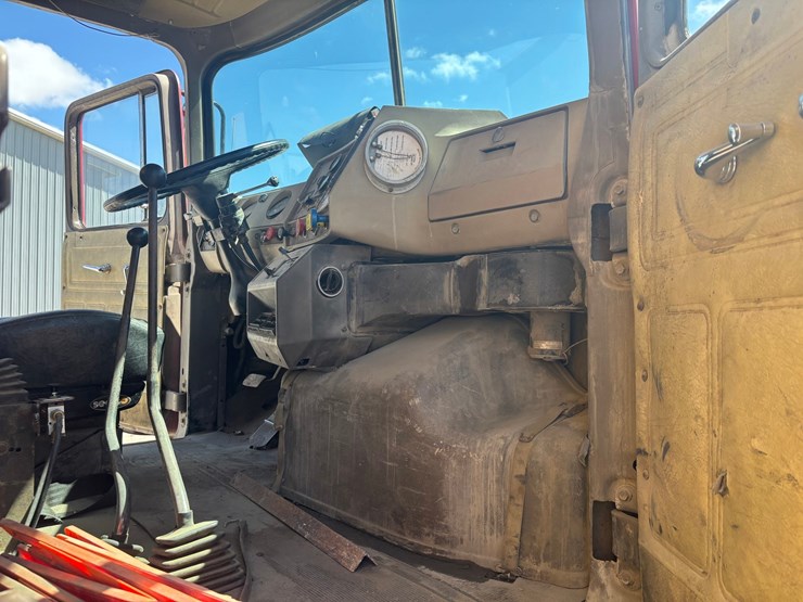 #2174-•-1984-mack-dm660-tandem-axle-dump-truck-image-53