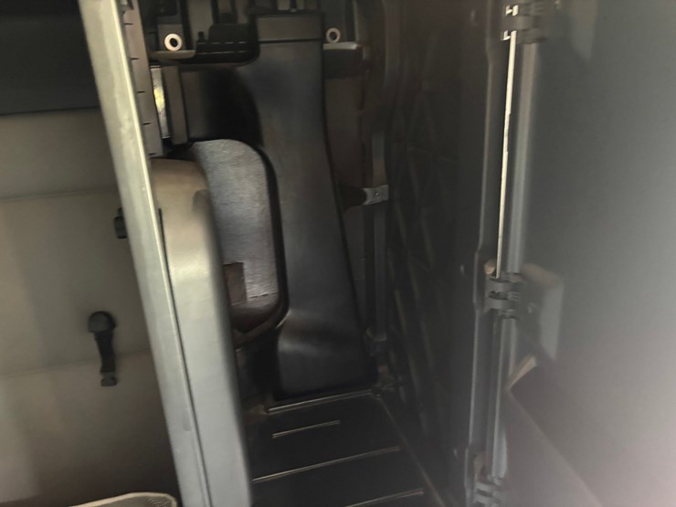 2022-freightliner-cascadia-126-image-69