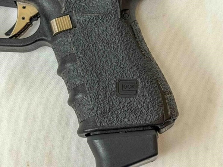 glock-pistol-image-7