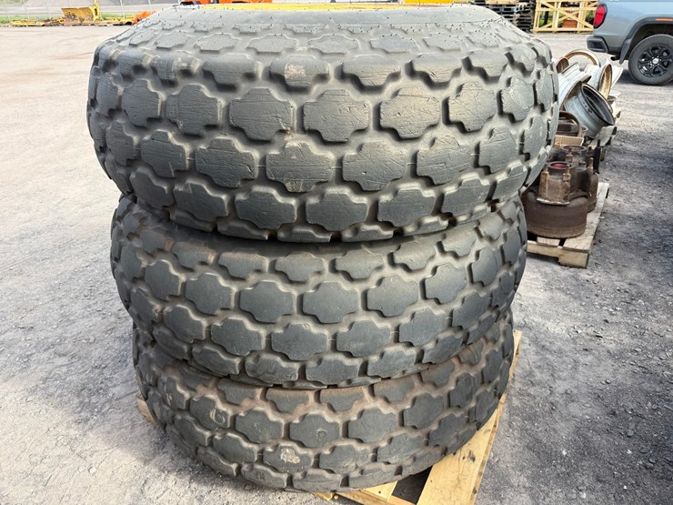 #1344-•-firestone-tires-with-rims-image-3