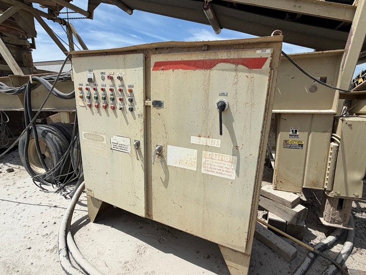 #1757-•-2005-mestco-hp4000-crusher-image-32
