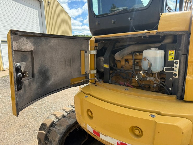caterpillar-305.5e2-image-44