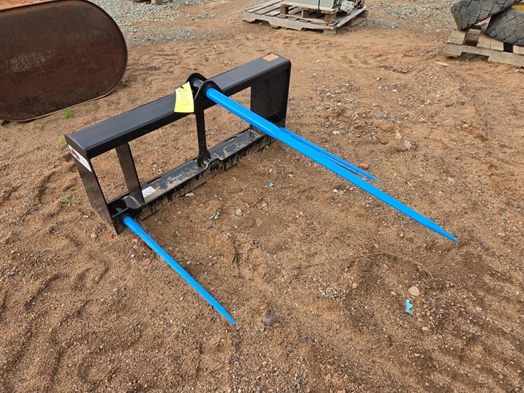 #6017-•-unused-stout-3-prong-skid-steer-bale-spear-attachment-image-4