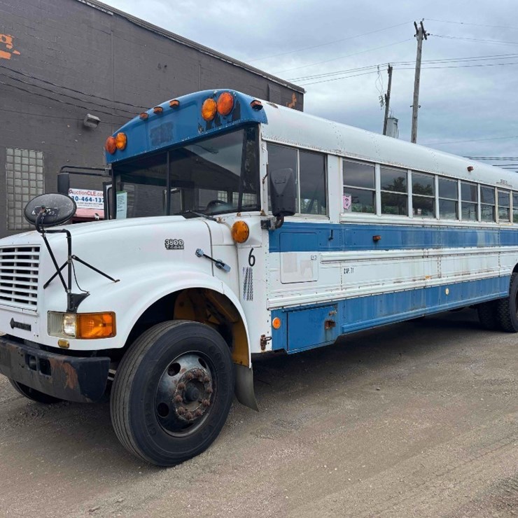 INTERNATIONAL 3800
