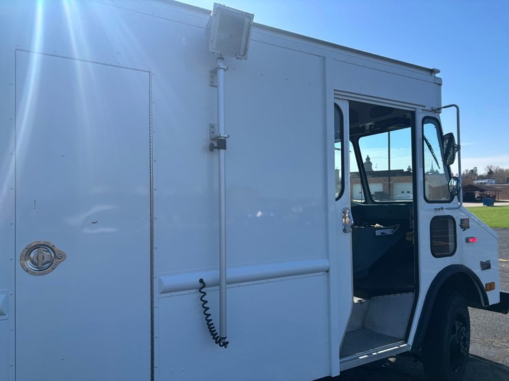 #2419-•-1987-chevrolet-emergency-response-unit-image-19
