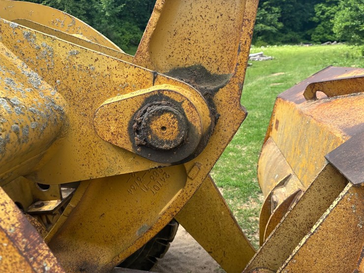 caterpillar-928g-image-78