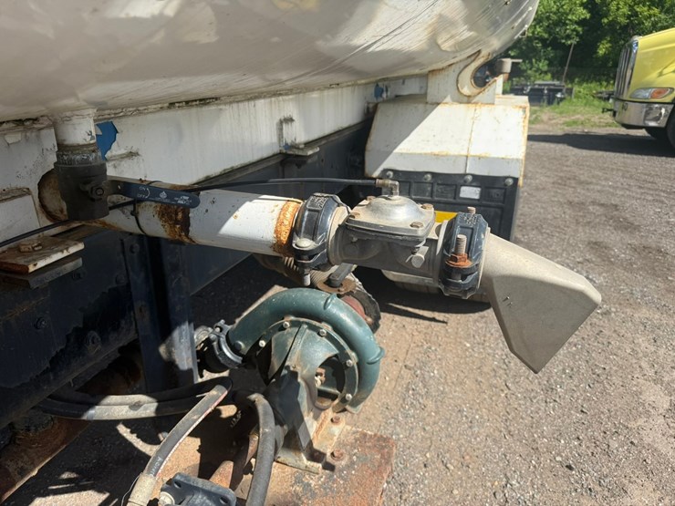 1997-kenworth-t300-image-34