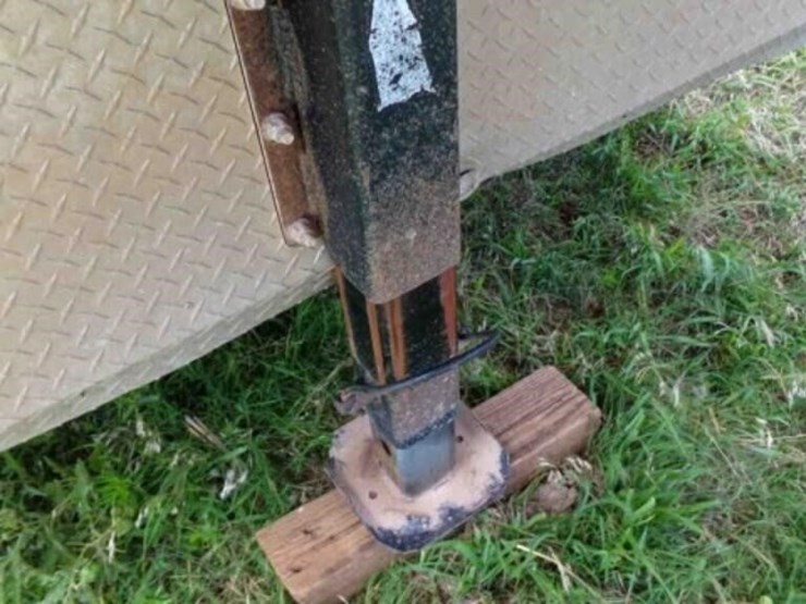 2019-swift-built-stock/horse-trailer-image-6