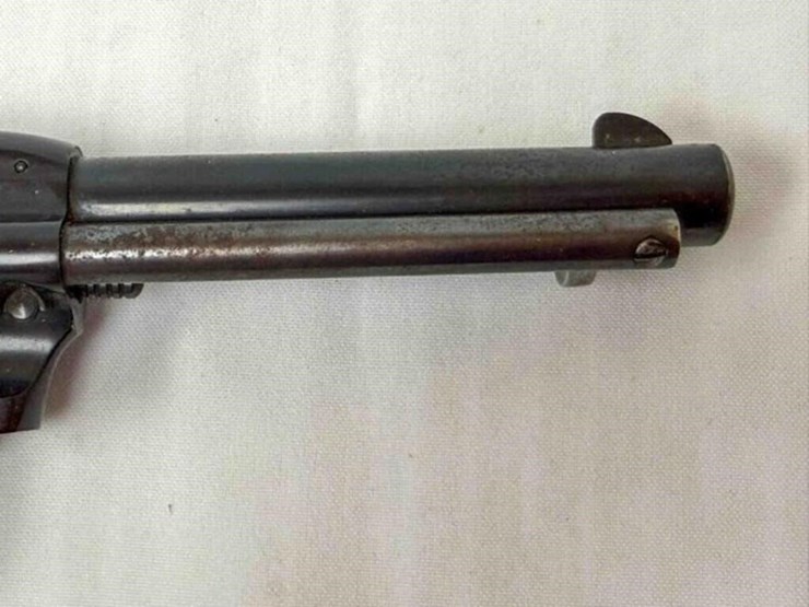 colt-revolver-image-9