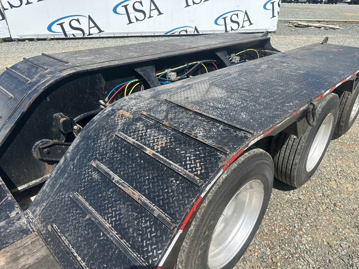 #60924-•-2026-contender-tri-axle-lowboy-trailer-image-32