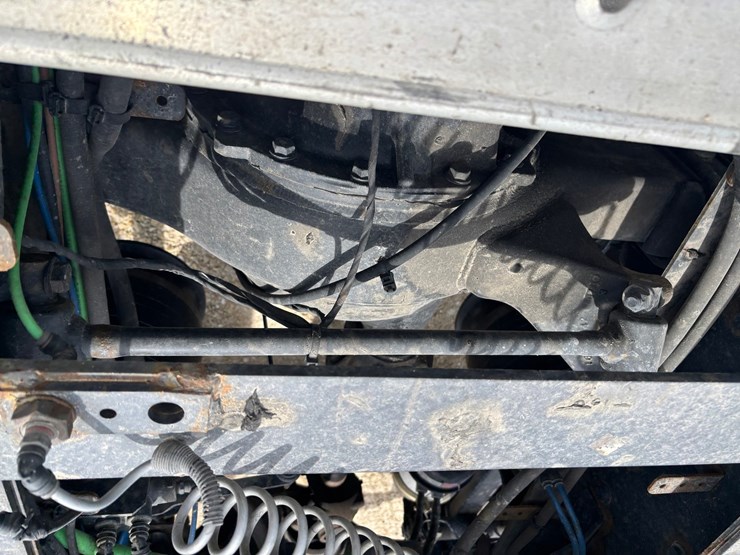 2020-western-star-5700xe-image-92