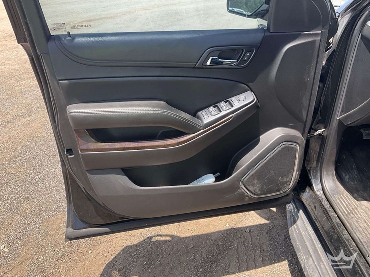 2018-chevrolet-tahoe-image-6