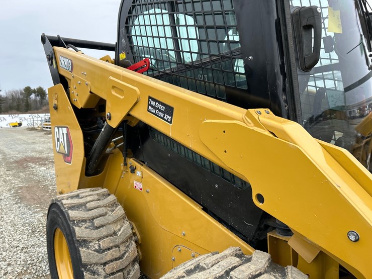 2022-caterpillar-262d3-image-19