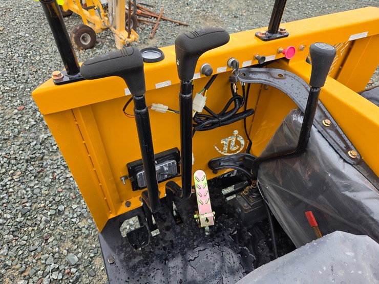 #5054-•-j1500-crawler-dumper-image-22