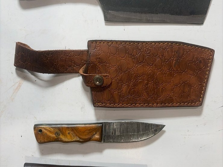 #5906-•-(6)-unused-knives-image-3