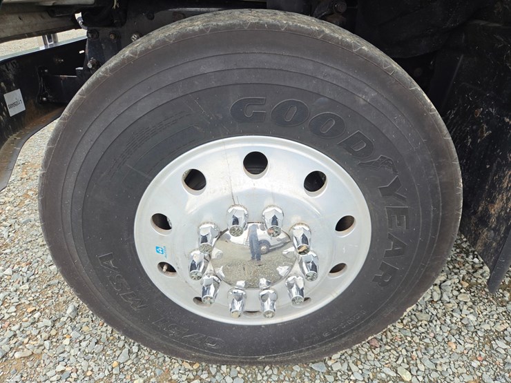 2007-mack-granite-cv713-image-70