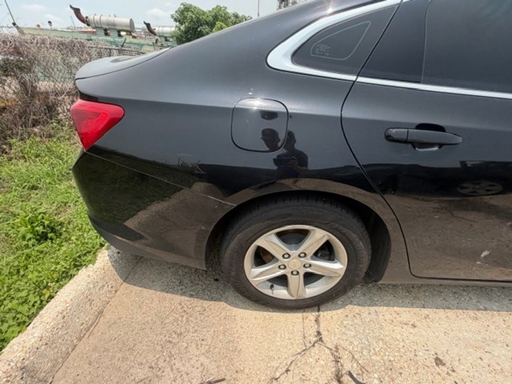 #78-•-2022-chevrolet-malibu-image-9
