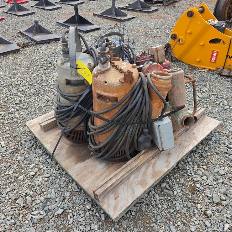 #6038 • (3) Submersible Pumps