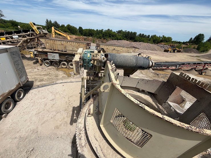 #1757-•-2005-mestco-hp4000-crusher-image-65
