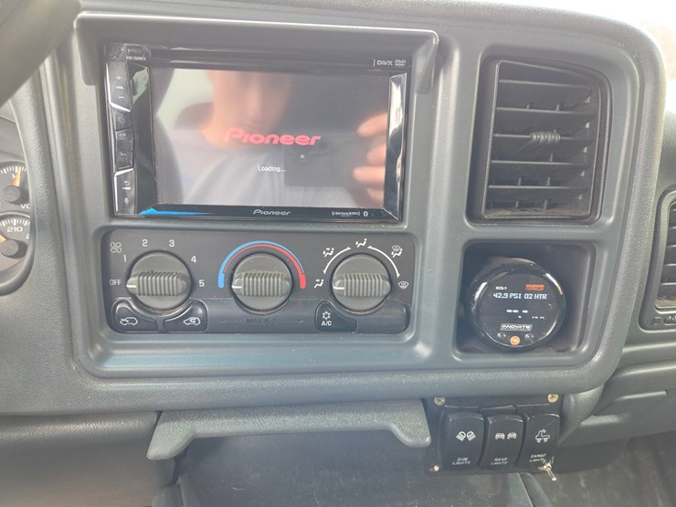 2002-gmc-1500hd-image-134