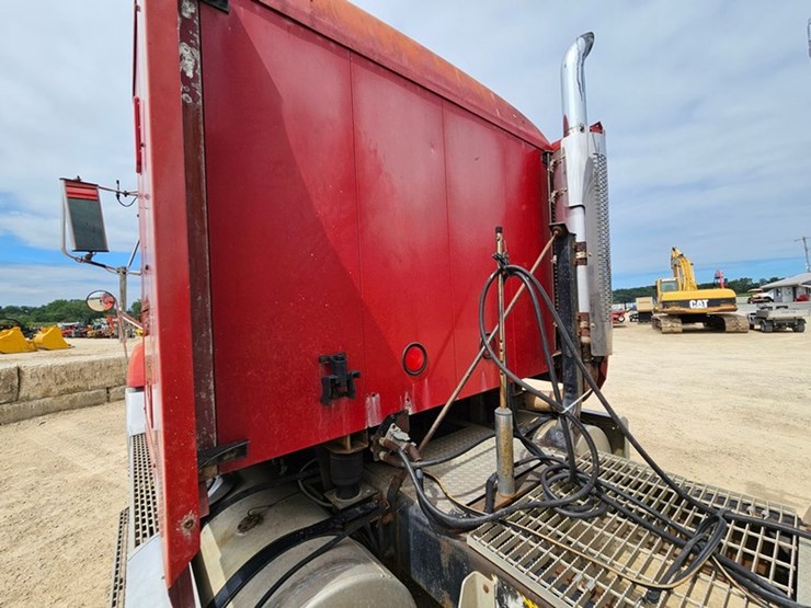 1993-mack-ch613-image-14