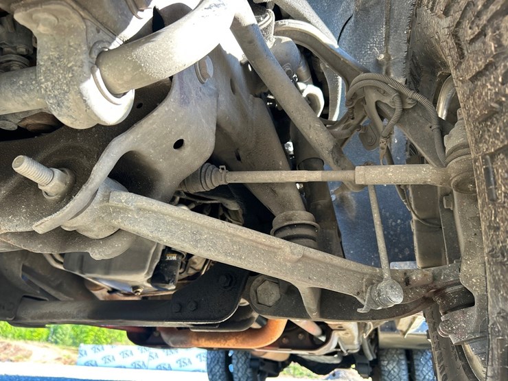 2020-chevrolet-3500-image-36