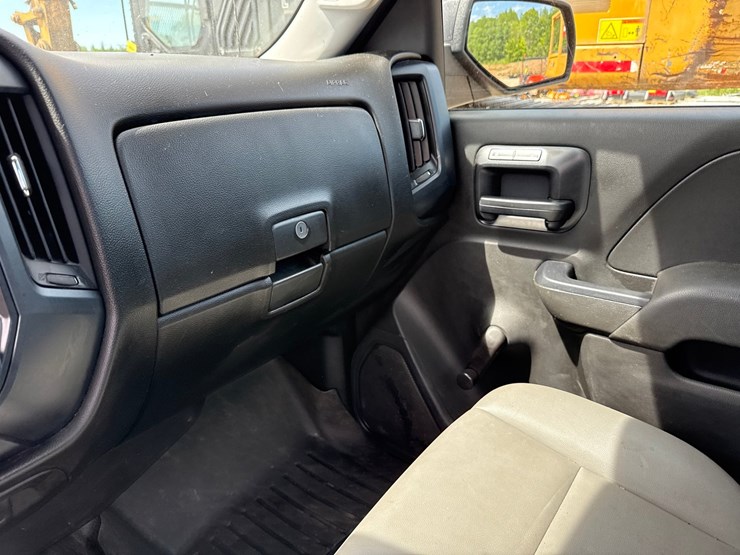 2014-chevrolet-silverado-1500-image-32