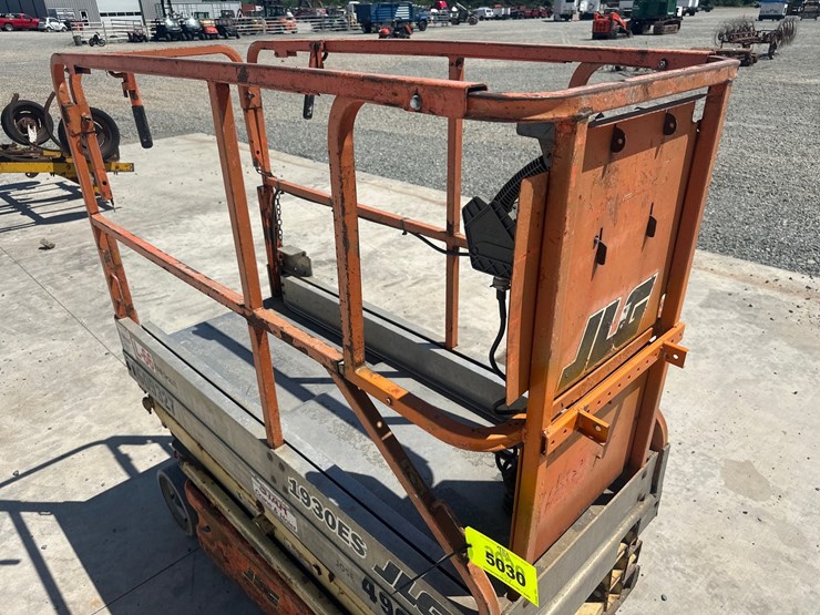 jlg-1930es-image-12