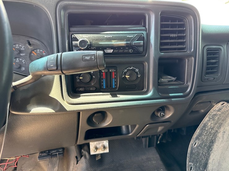 2007-chevrolet-2500-image-36
