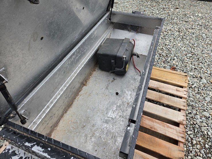 #6099-•-truck-tool-box-image-5