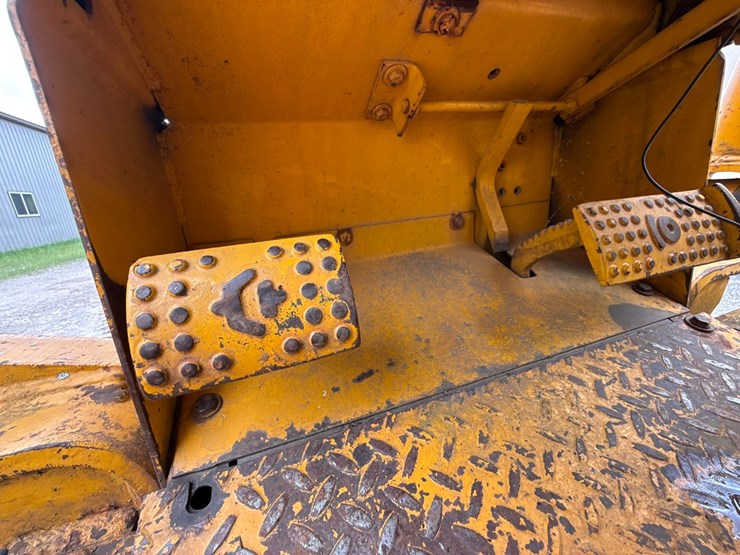 john-deere-450e-image-52