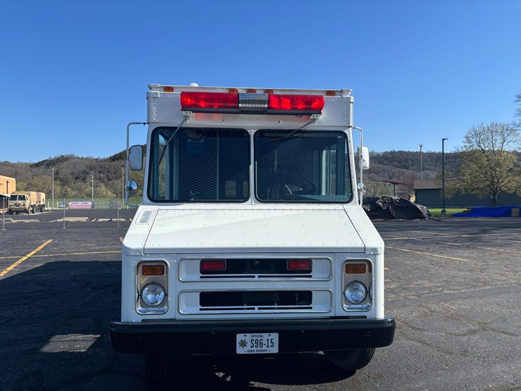 #2419-•-1987-chevrolet-emergency-response-unit-image-6
