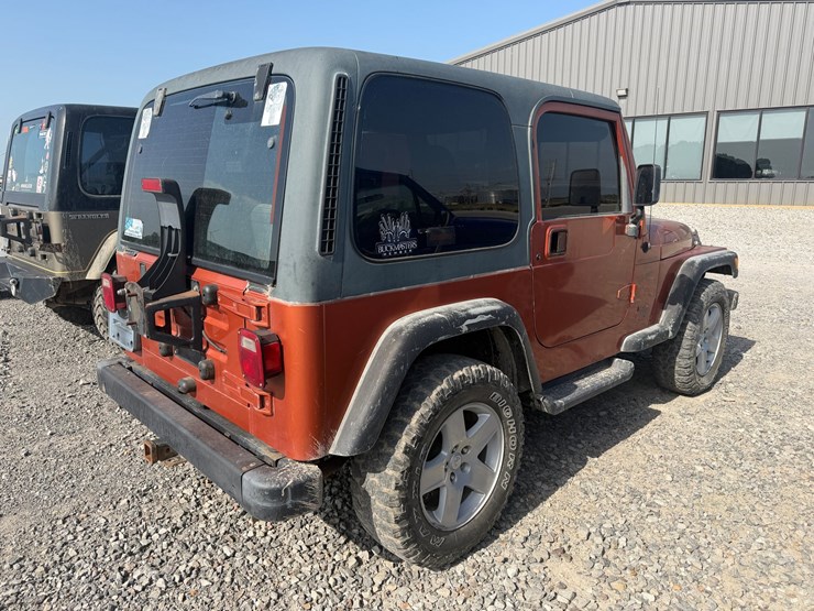 2001-jeep-wrangler-image-3