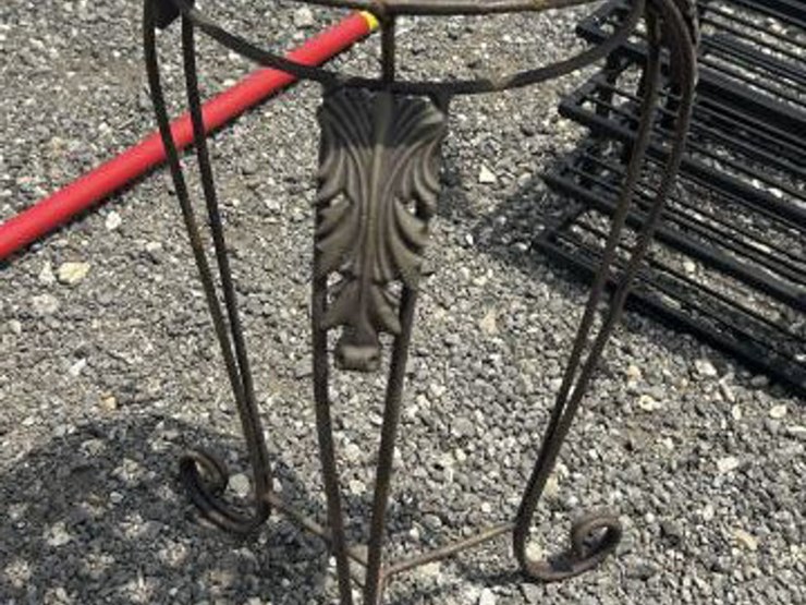 #219-•-wrought-iron-plant-stand-image-3