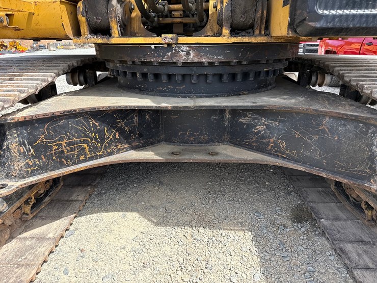 2017-caterpillar-336fl-image-74