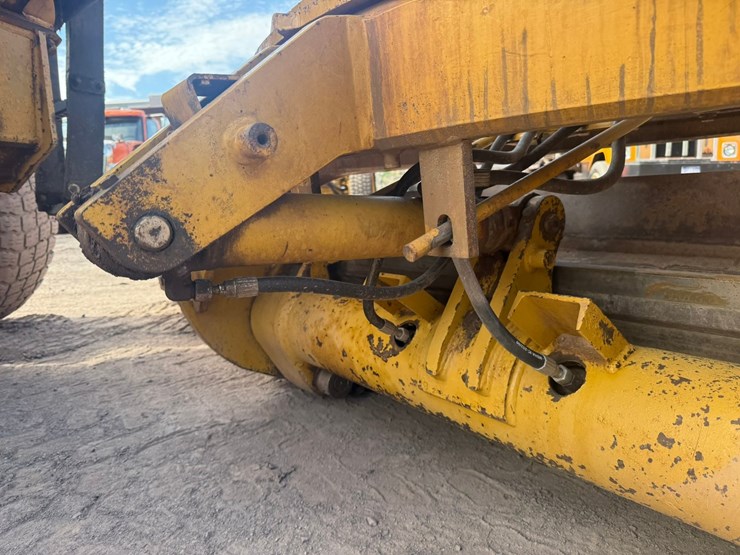 caterpillar-160m-image-176