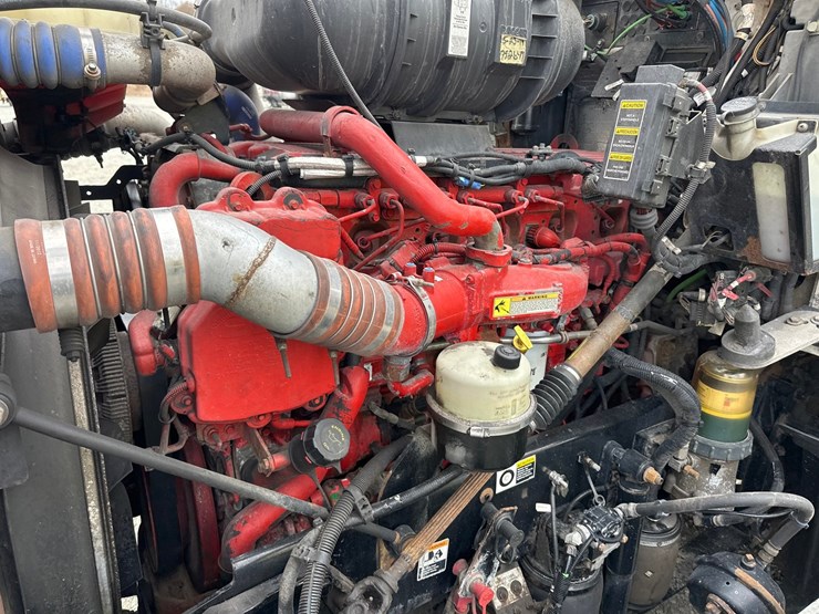 2014-kenworth-t660-image-30