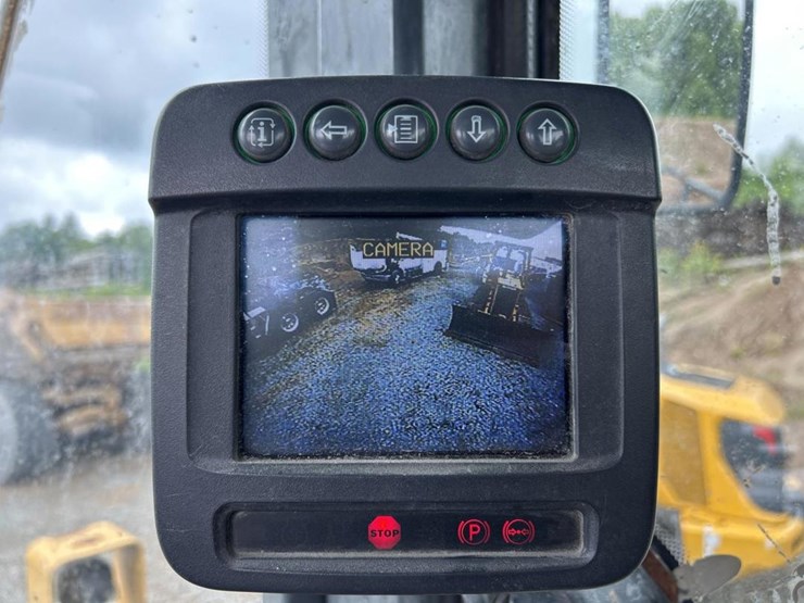 2014-deere-824k-image-74