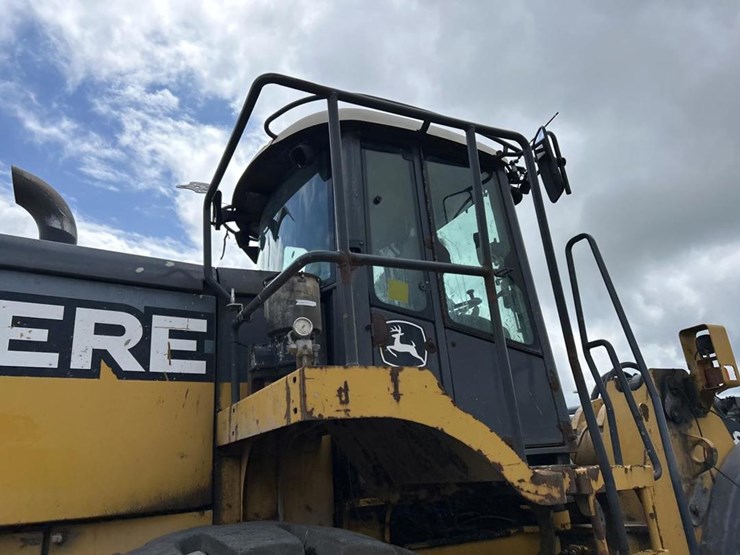 2014-deere-824k-image-61