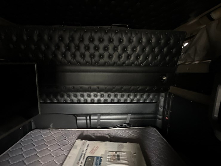 2014-kenworth-t660-image-61