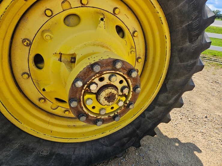 john-deere-8300-image-45