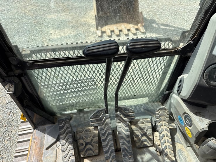 2017-caterpillar-336fl-image-71