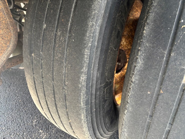 #2186-•-2002-hyundai-48'-dry-van-image-59