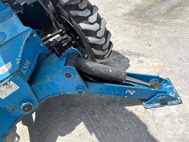 2019-genie-gth1056-image-25