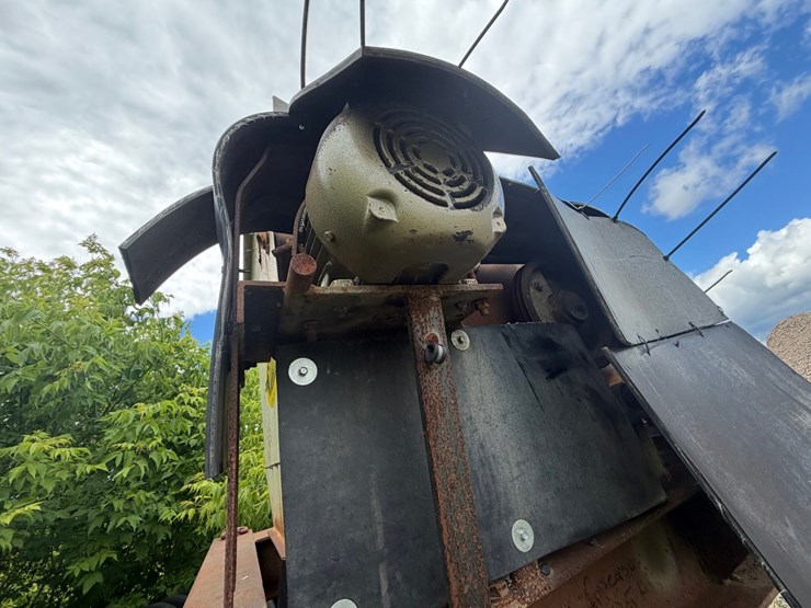 #1795-•-etf-136-shaker-deck-w/-screens-image-6
