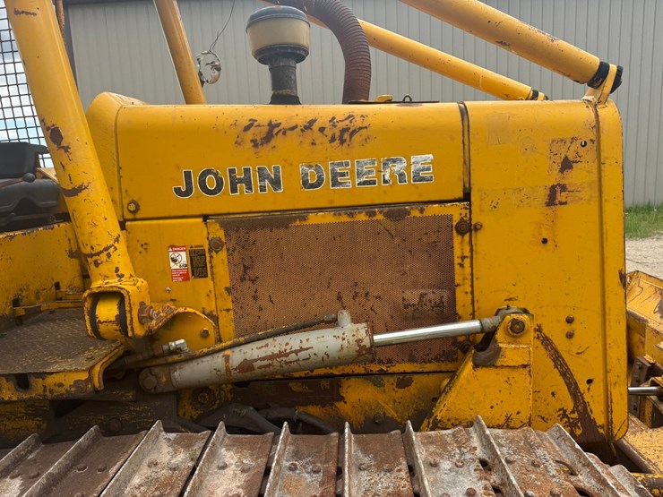 john-deere-450e-image-36